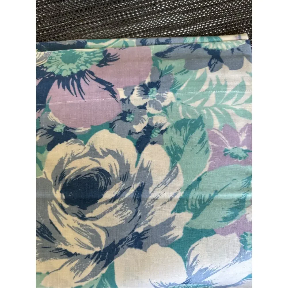 Thomaston American Mood No Iron Muslin Double Flat-Blue & Purple Flower Pattern